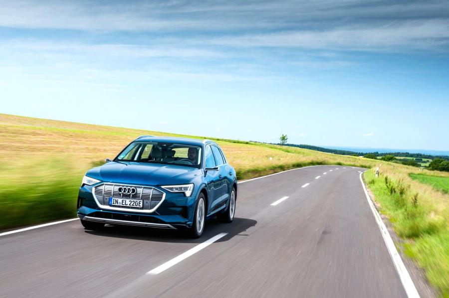  Audi e-tron 55 Quattro 2019 года  (WW) (фото 432 из 452)